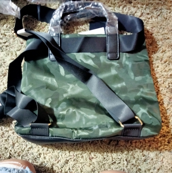 Purse - Picture 2 of 2